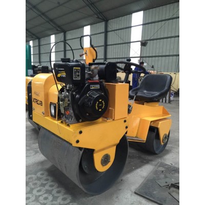 Gasoline Diesel Engine Walk behind Double Drum Roller